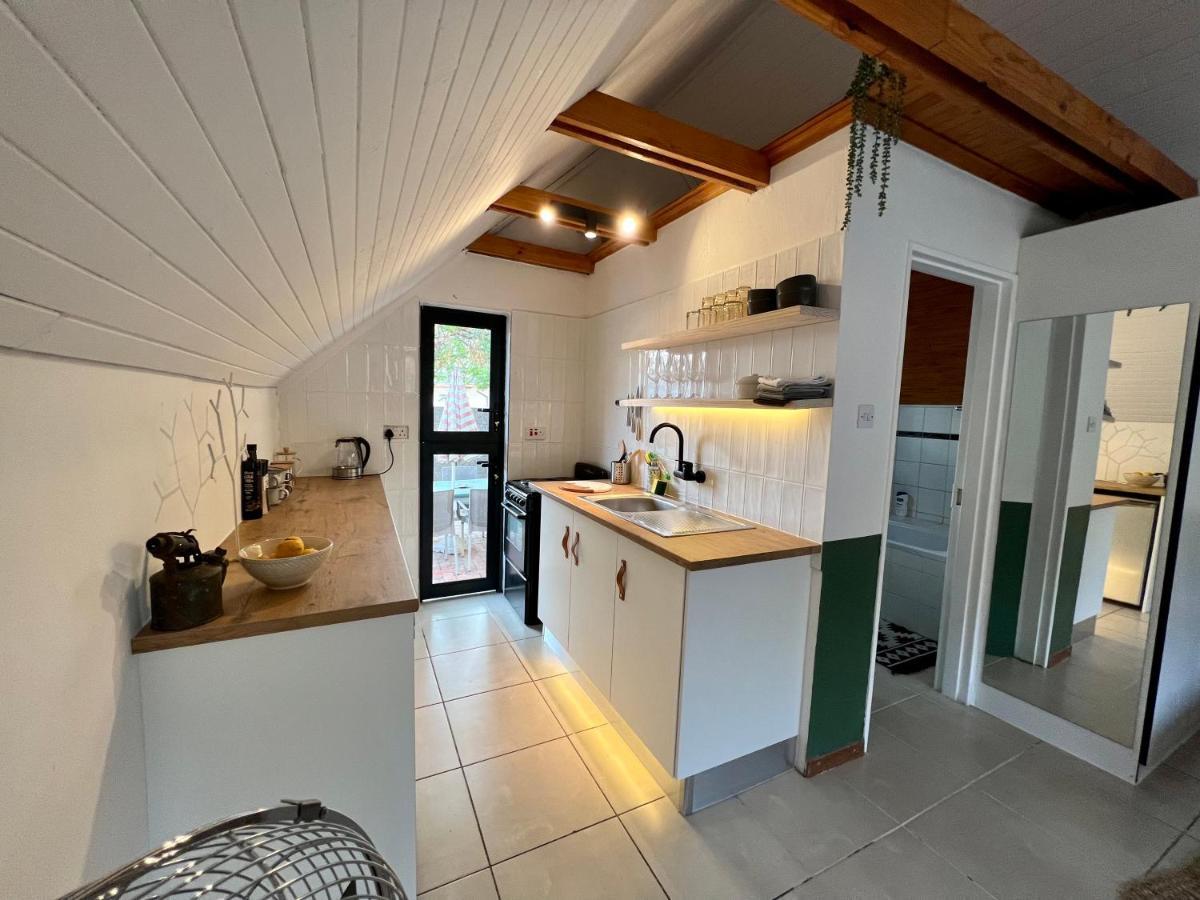 Cosy City Cottage Gaborone Exterior foto