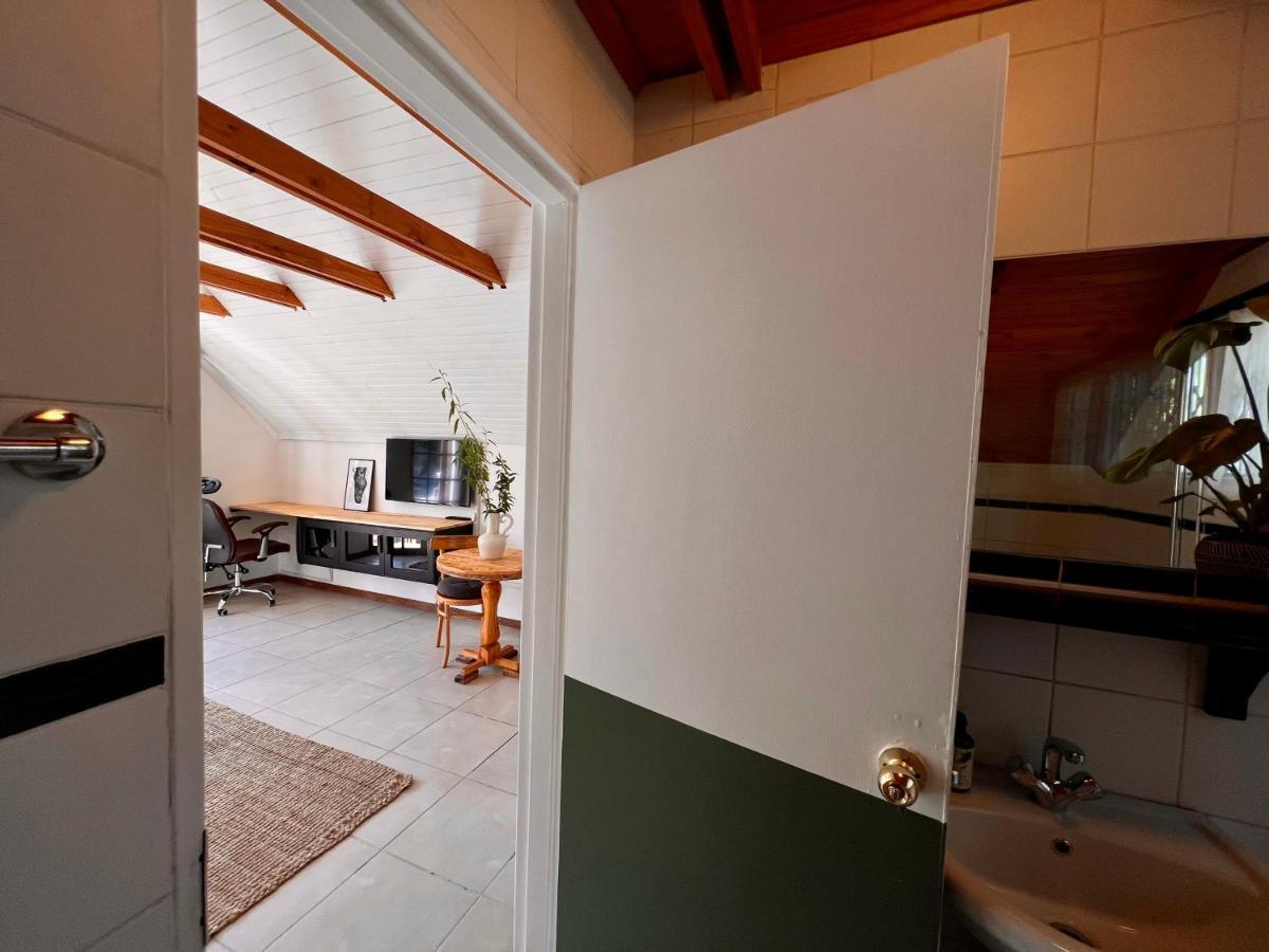 Cosy City Cottage Gaborone Exterior foto